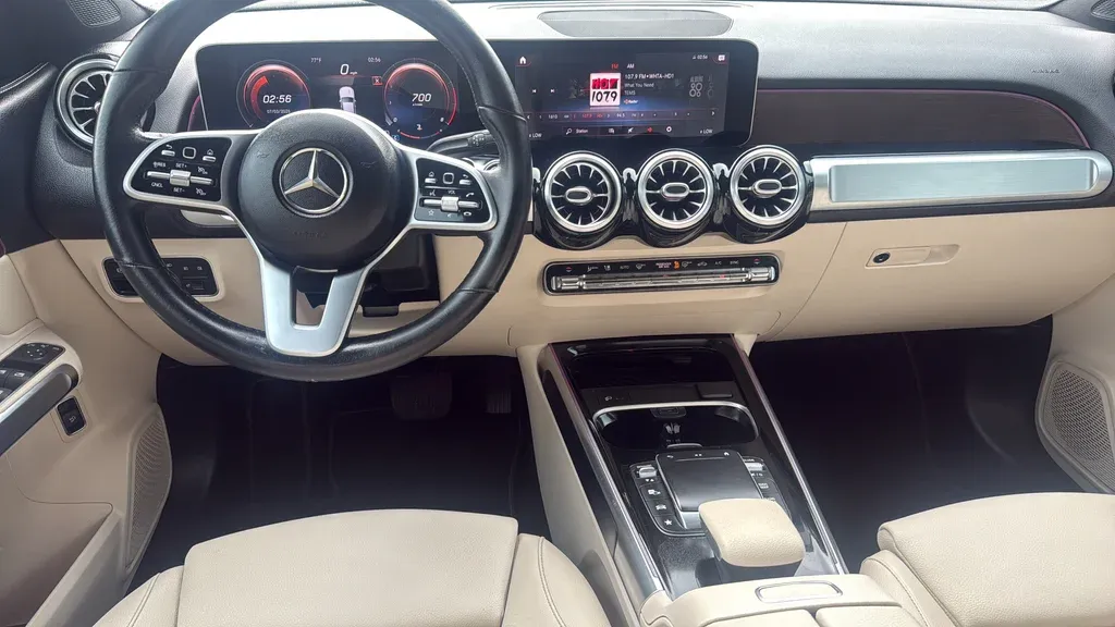 2021 Mercedes-Benz GLB GLB 250 thumbnail 12