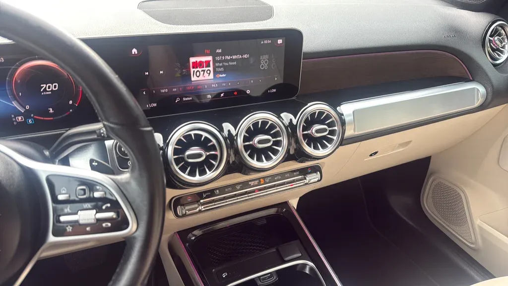 2021 Mercedes-Benz GLB GLB 250 thumbnail 15