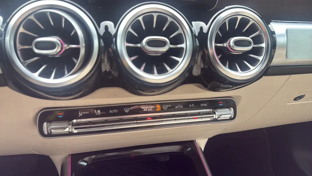 2021 Mercedes-Benz GLB GLB 250 thumbnail 30