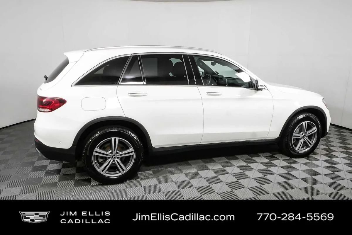 2021 Mercedes-Benz GLC GLC 300 thumbnail 2