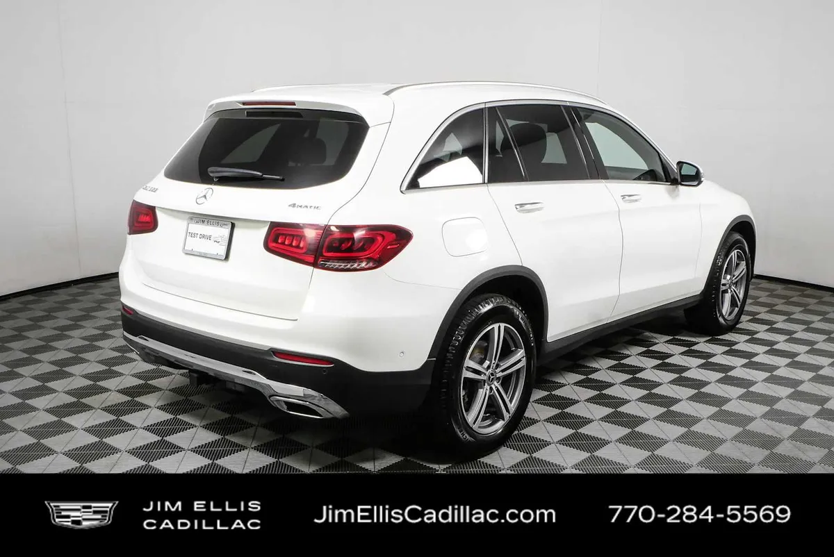 2021 Mercedes-Benz GLC GLC 300 thumbnail 3