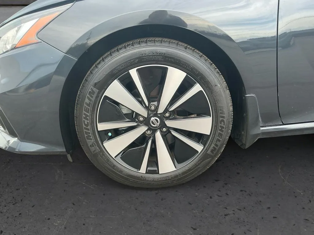 2021 Nissan Altima 2.5 SL thumbnail 13
