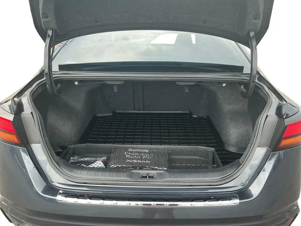 2021 Nissan Altima 2.5 SL thumbnail 24