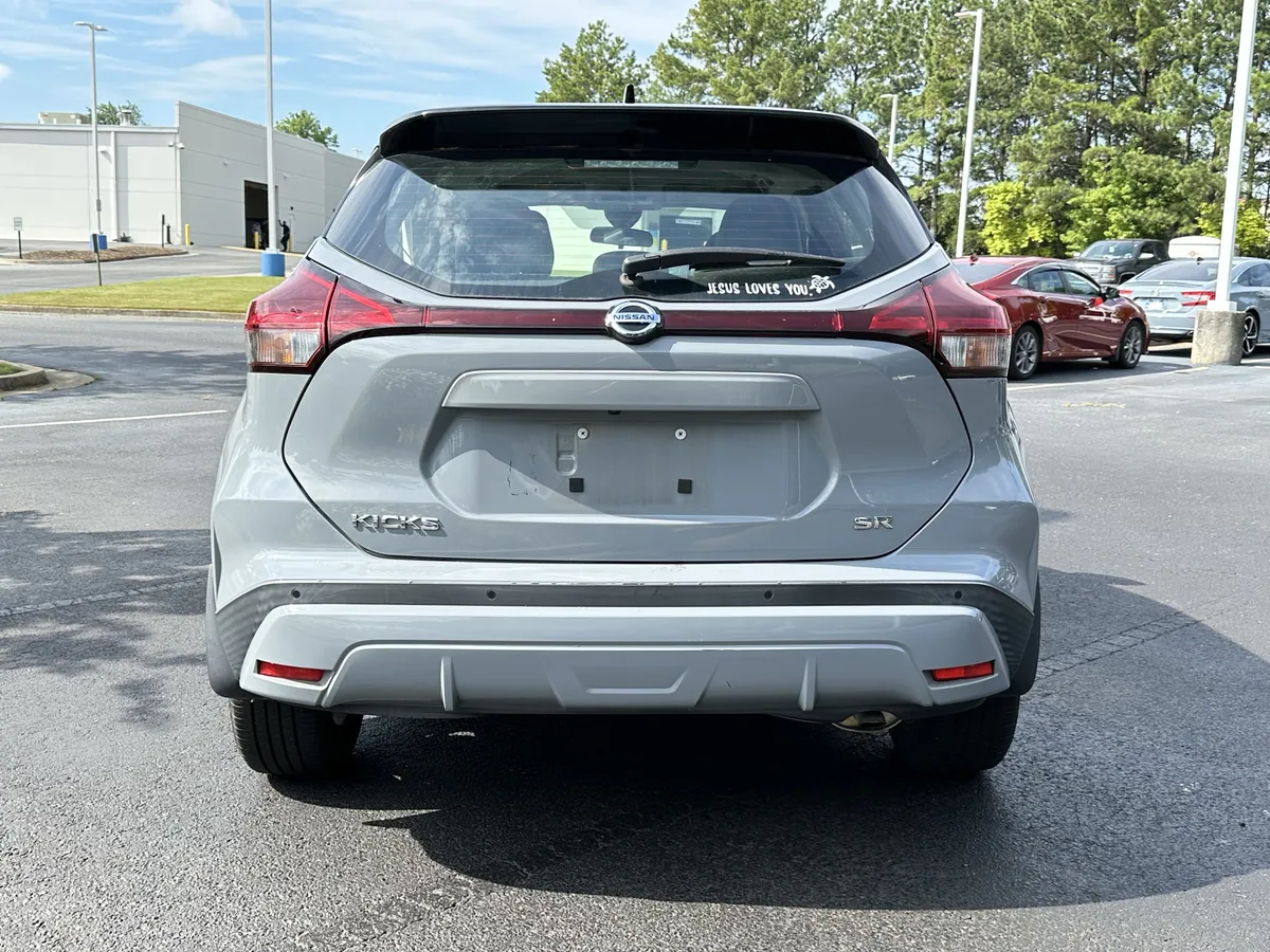 2021 Nissan Kicks SR FWD thumbnail 10