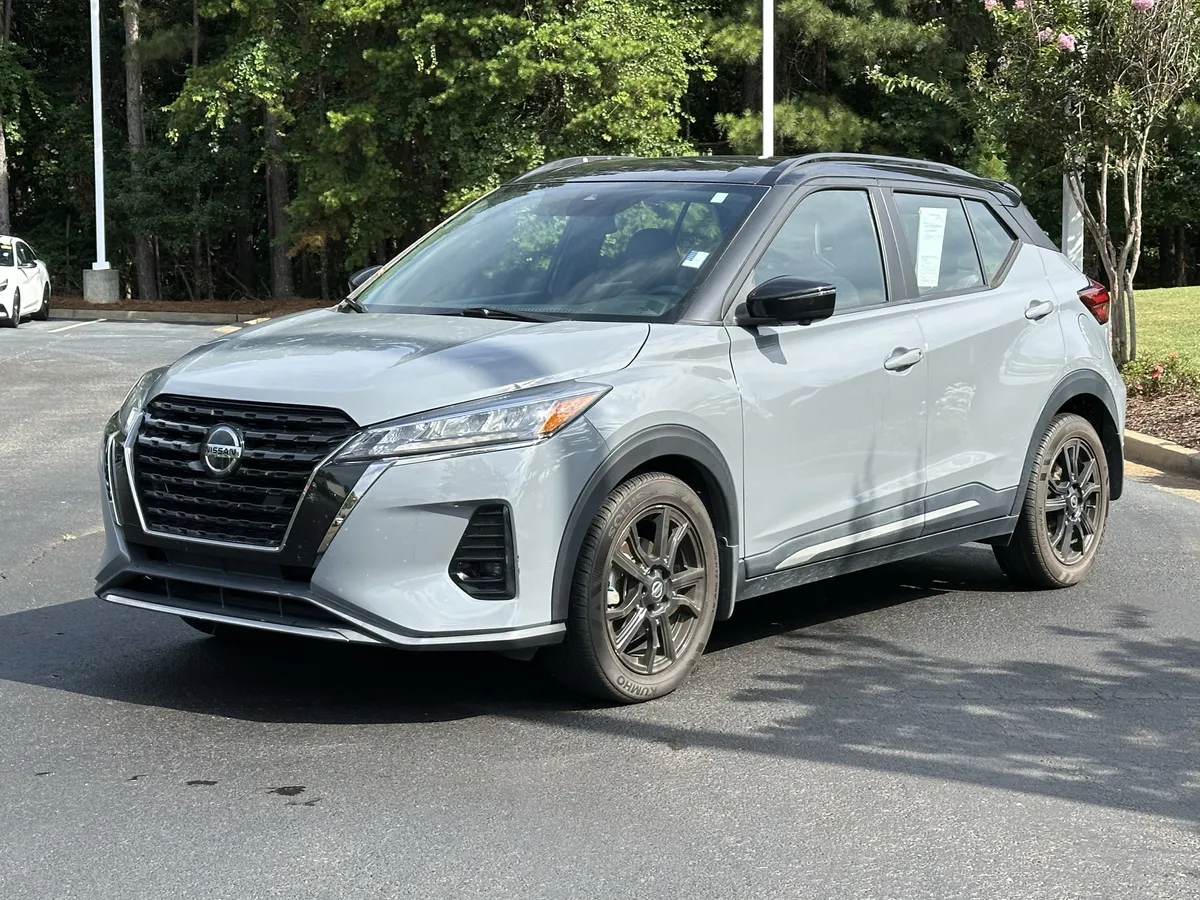 2021 Nissan Kicks SR FWD thumbnail 5