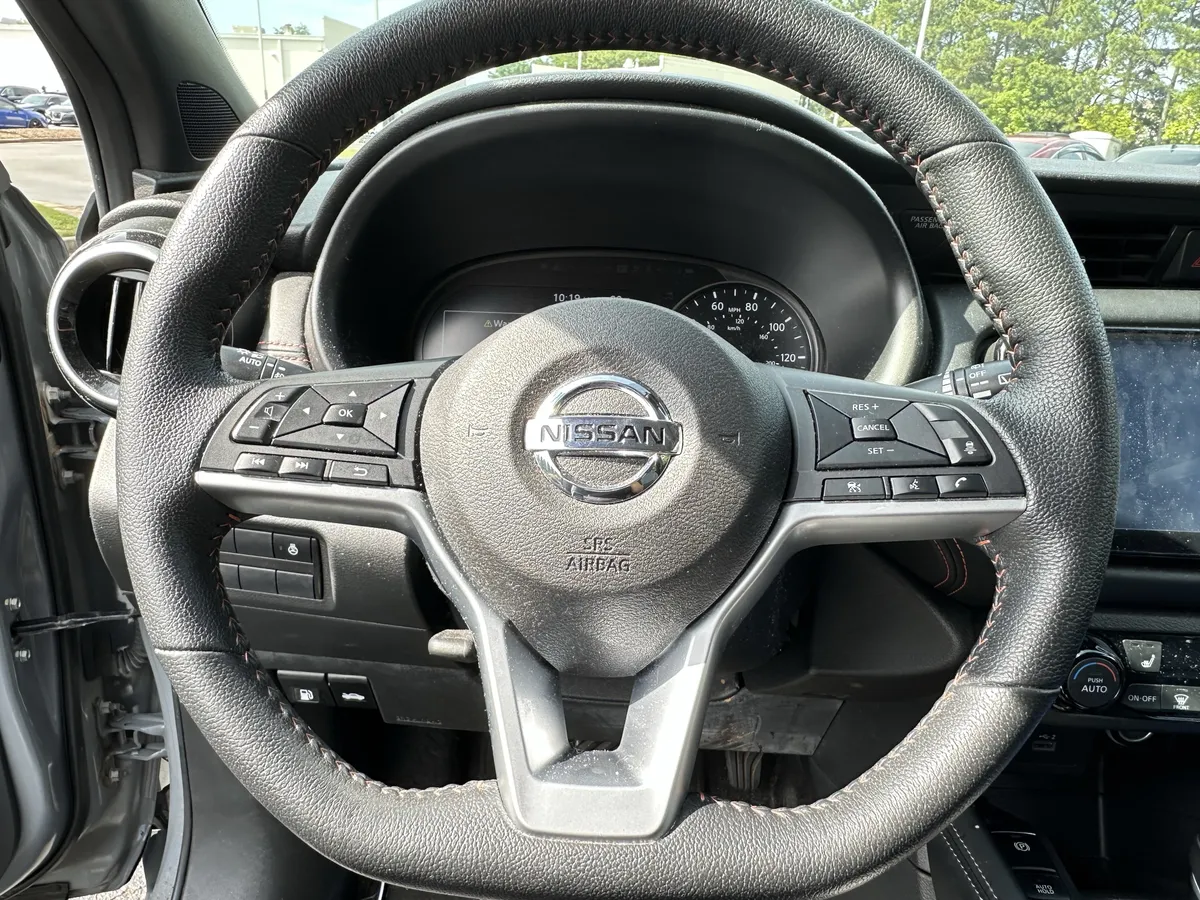 2021 Nissan Kicks SR FWD thumbnail 6