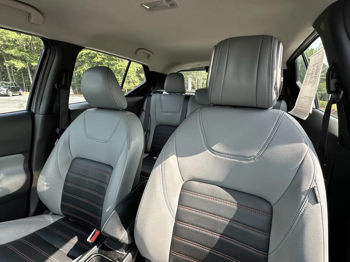 2021 Nissan Kicks SR FWD thumbnail 7
