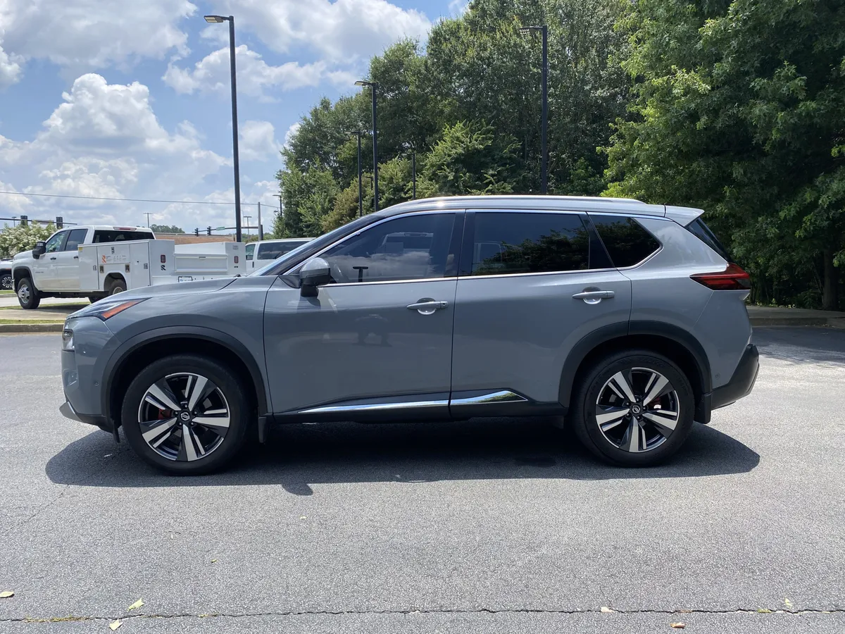 2021 Nissan Rogue Platinum thumbnail 5