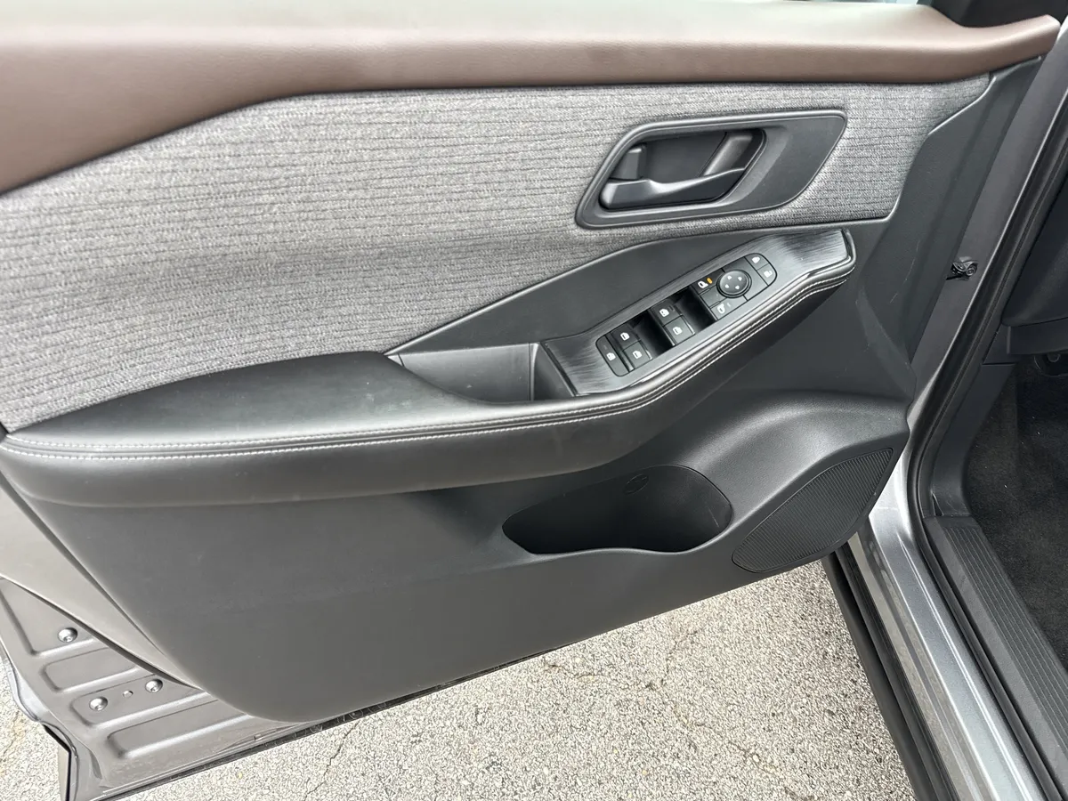 2021 Nissan Rogue S Intelligent AWD thumbnail 14