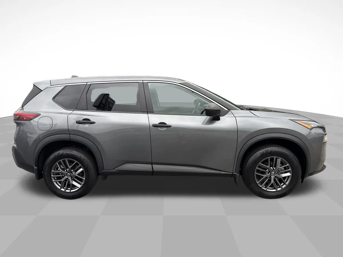 2021 Nissan Rogue S Intelligent AWD thumbnail 4