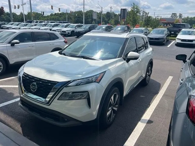 2021 Nissan Rogue SL thumbnail 3