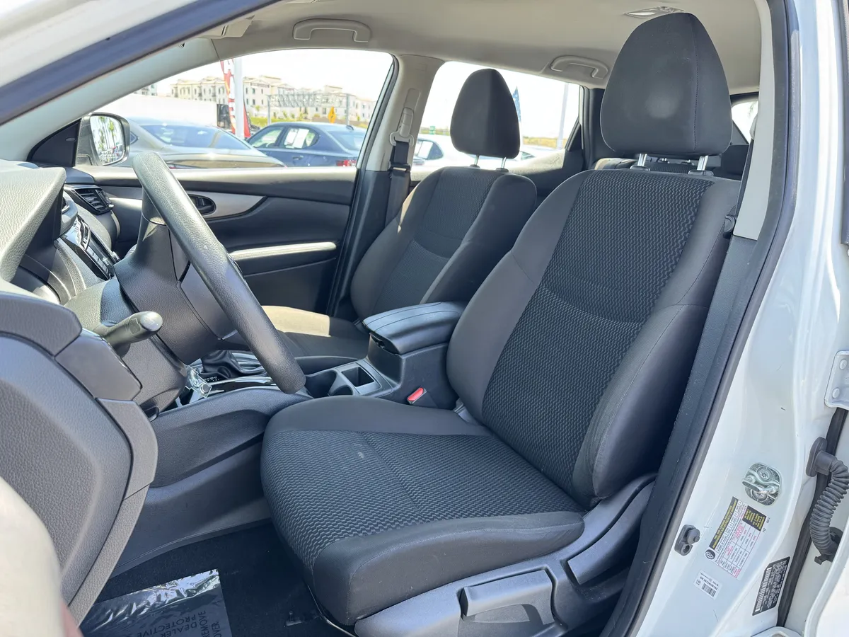 2021 Nissan Rogue Sport S thumbnail 15