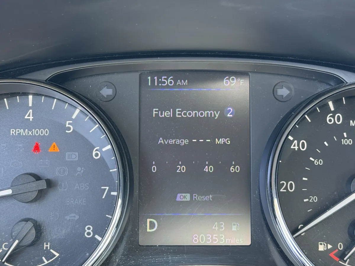 2021 Nissan Rogue Sport S thumbnail 22