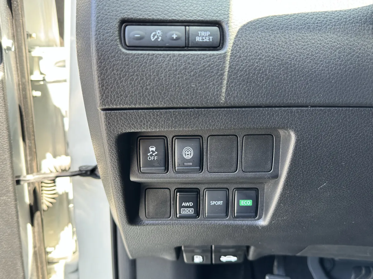 2021 Nissan Rogue Sport S thumbnail 26