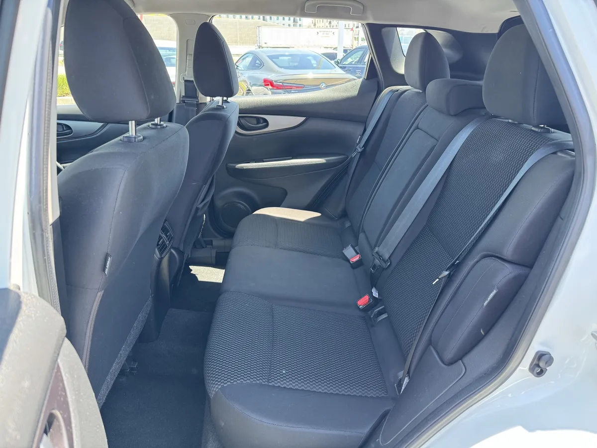 2021 Nissan Rogue Sport S thumbnail 30