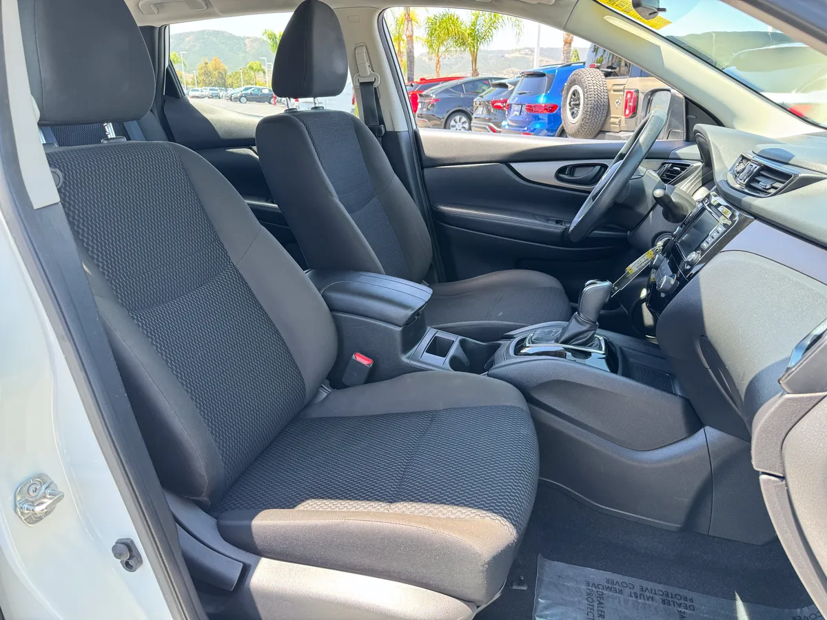 2021 Nissan Rogue Sport S thumbnail 32