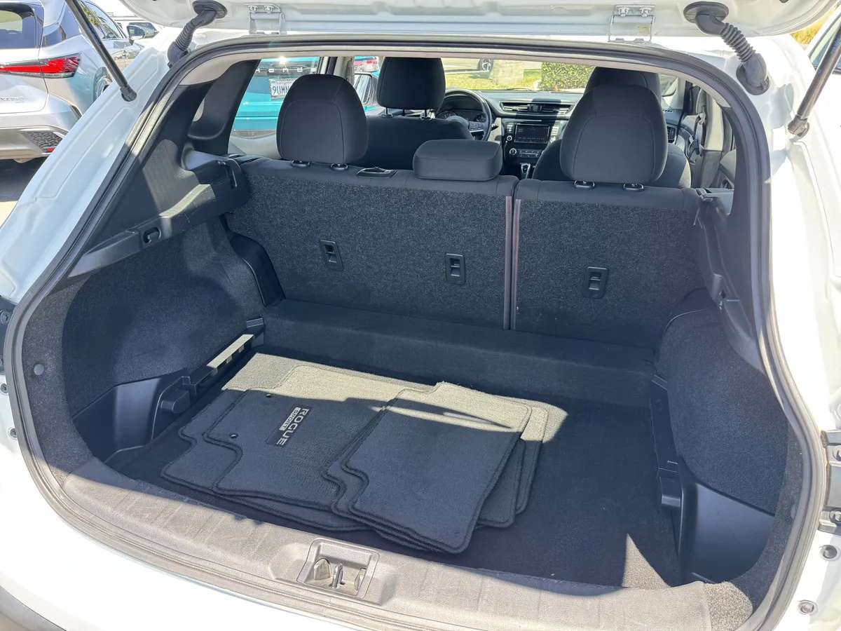2021 Nissan Rogue Sport S thumbnail 33