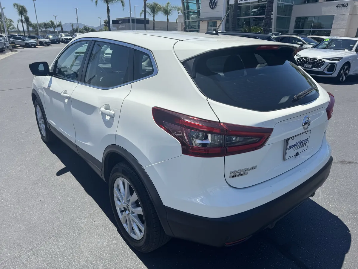 2021 Nissan Rogue Sport S thumbnail 7