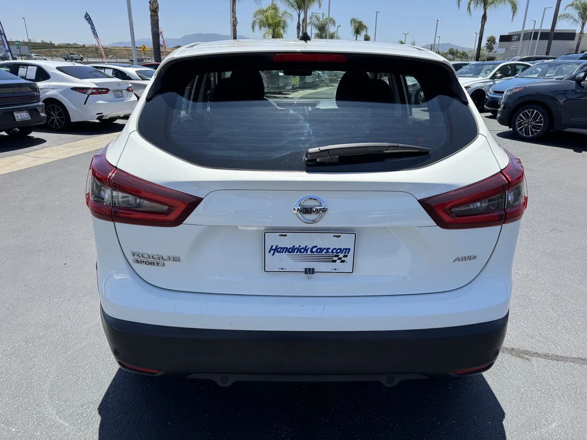 2021 Nissan Rogue Sport S thumbnail 8