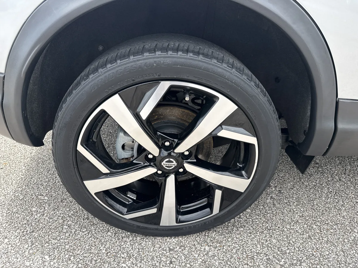 2021 Nissan Rogue Sport SL thumbnail 17