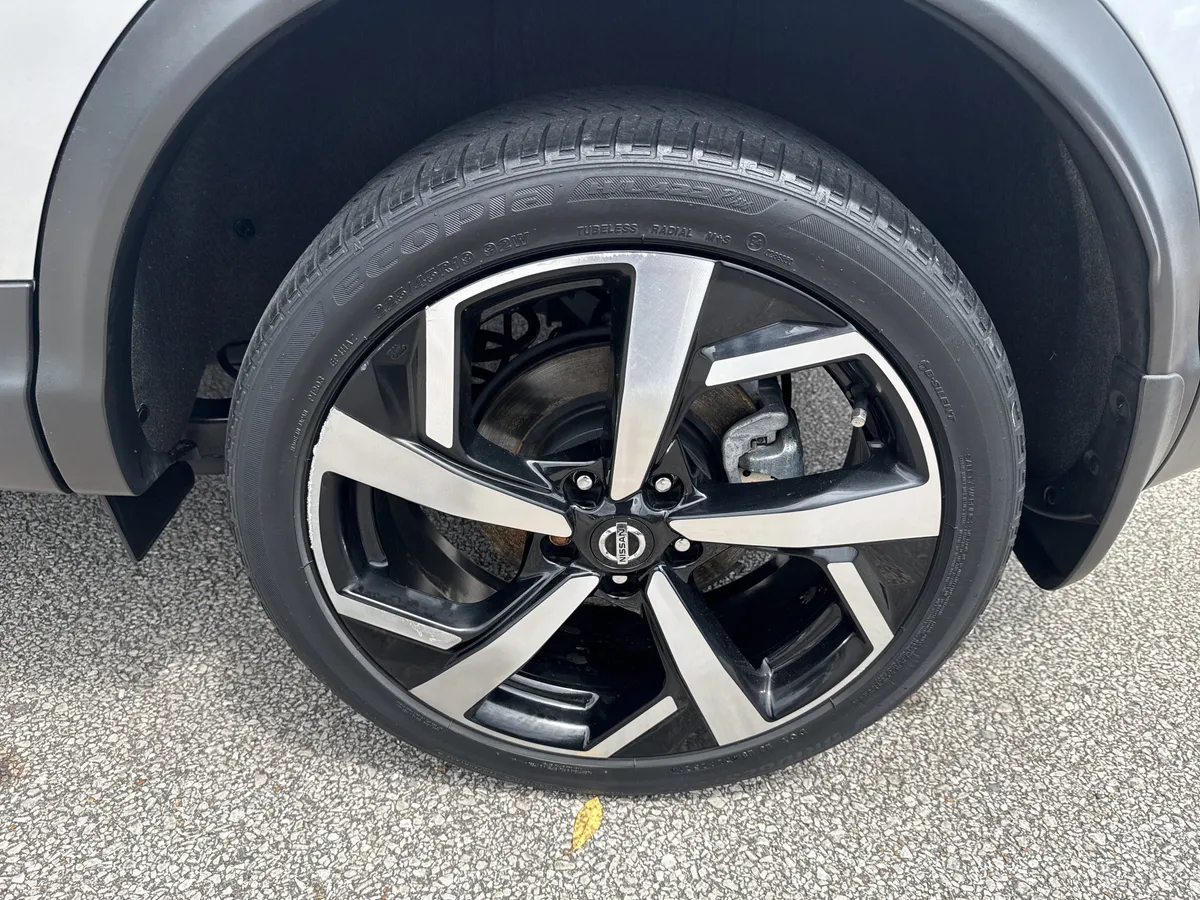 2021 Nissan Rogue Sport SL thumbnail 19