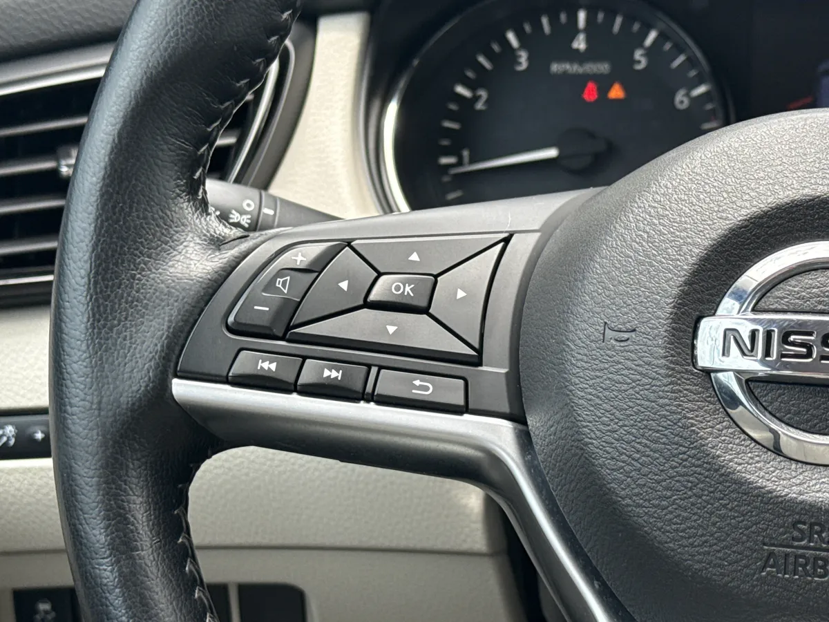 2021 Nissan Rogue Sport SL thumbnail 24