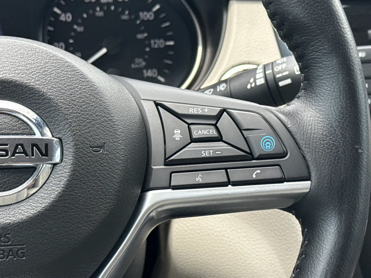 2021 Nissan Rogue Sport SL thumbnail 25