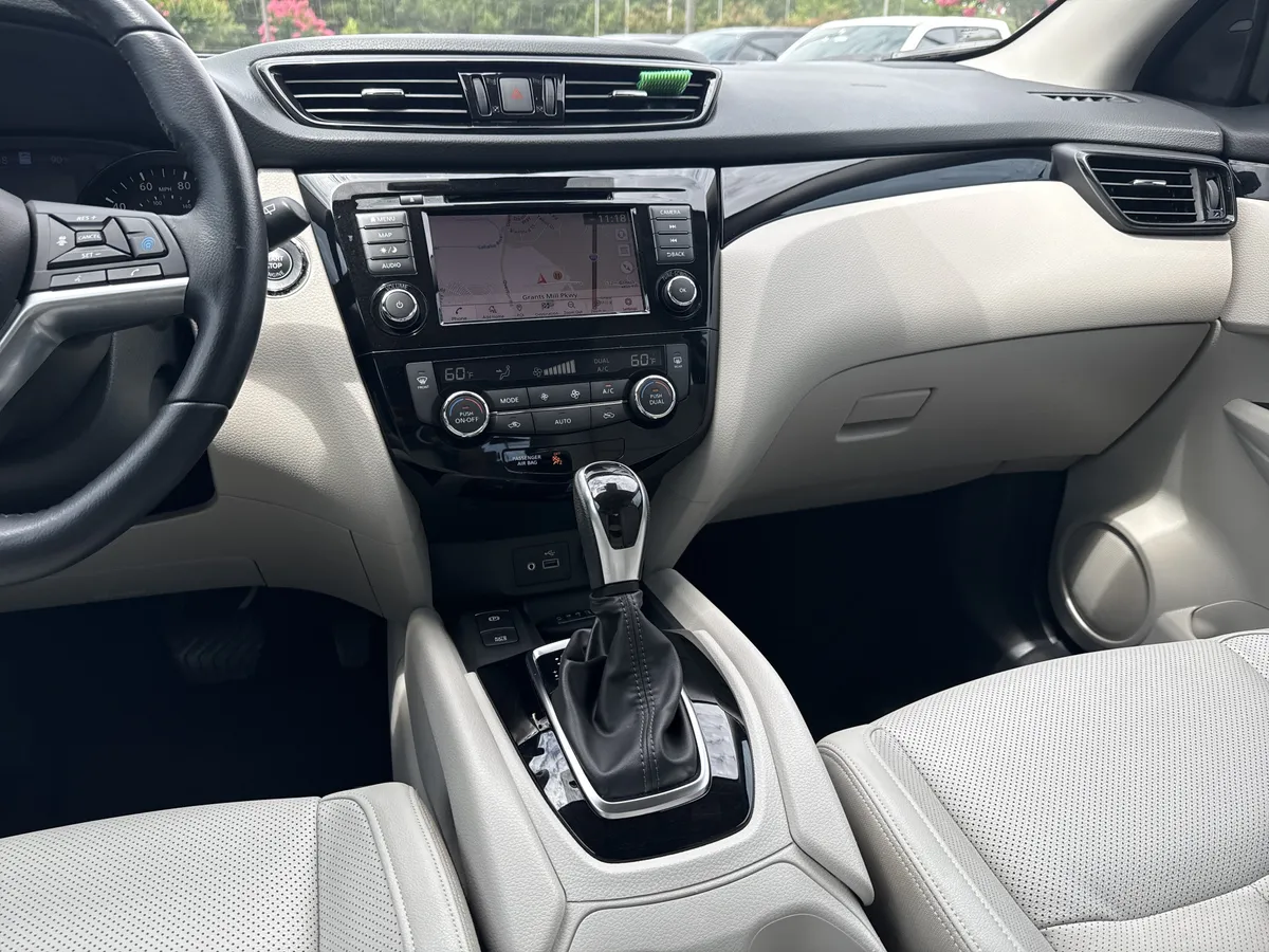 2021 Nissan Rogue Sport SL thumbnail 27