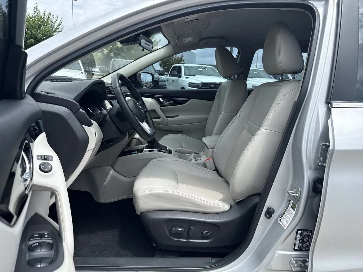 2021 Nissan Rogue Sport SL thumbnail 9