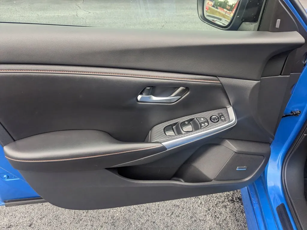 2021 Nissan Sentra SR thumbnail 11