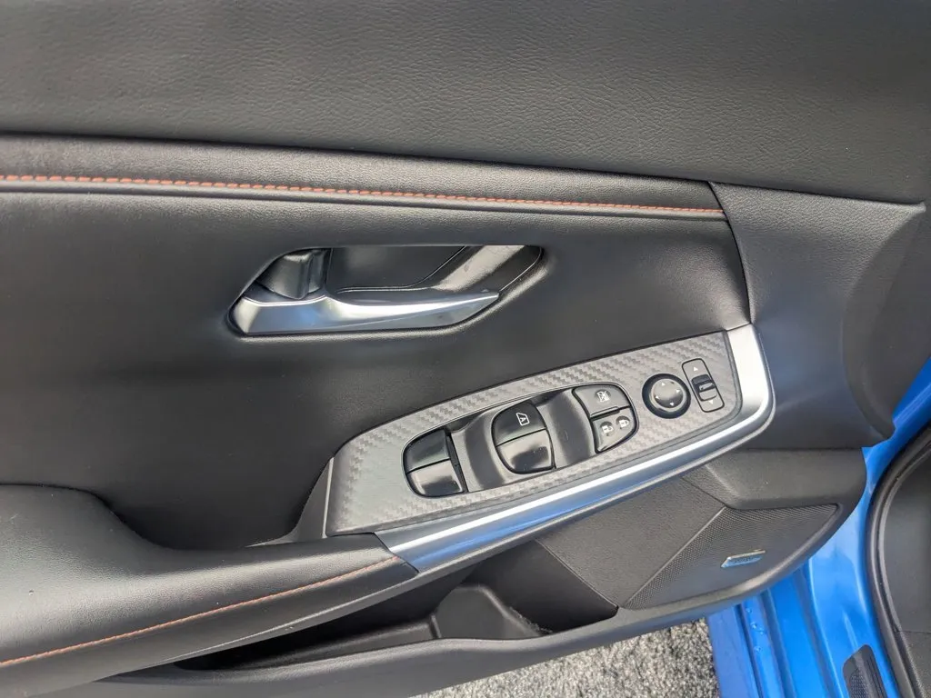 2021 Nissan Sentra SR thumbnail 12