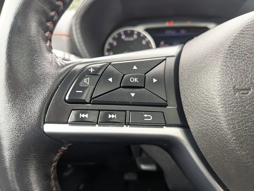 2021 Nissan Sentra SR thumbnail 22