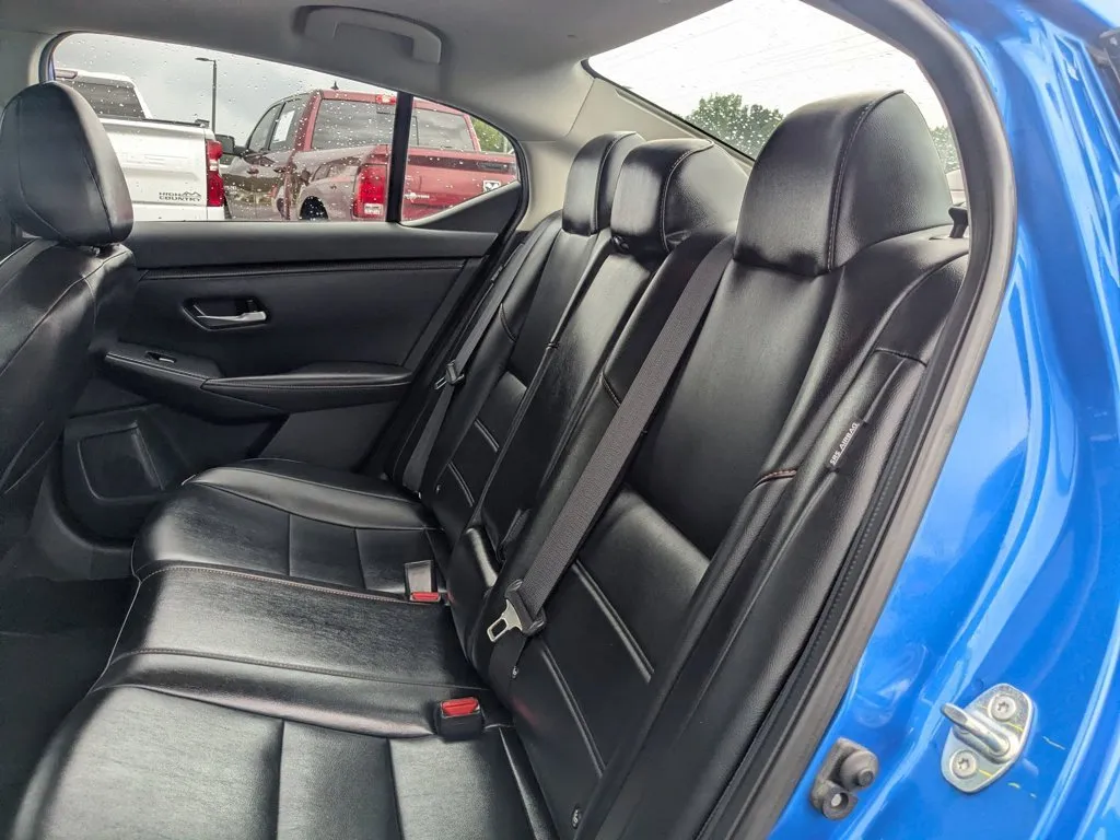 2021 Nissan Sentra SR thumbnail 25