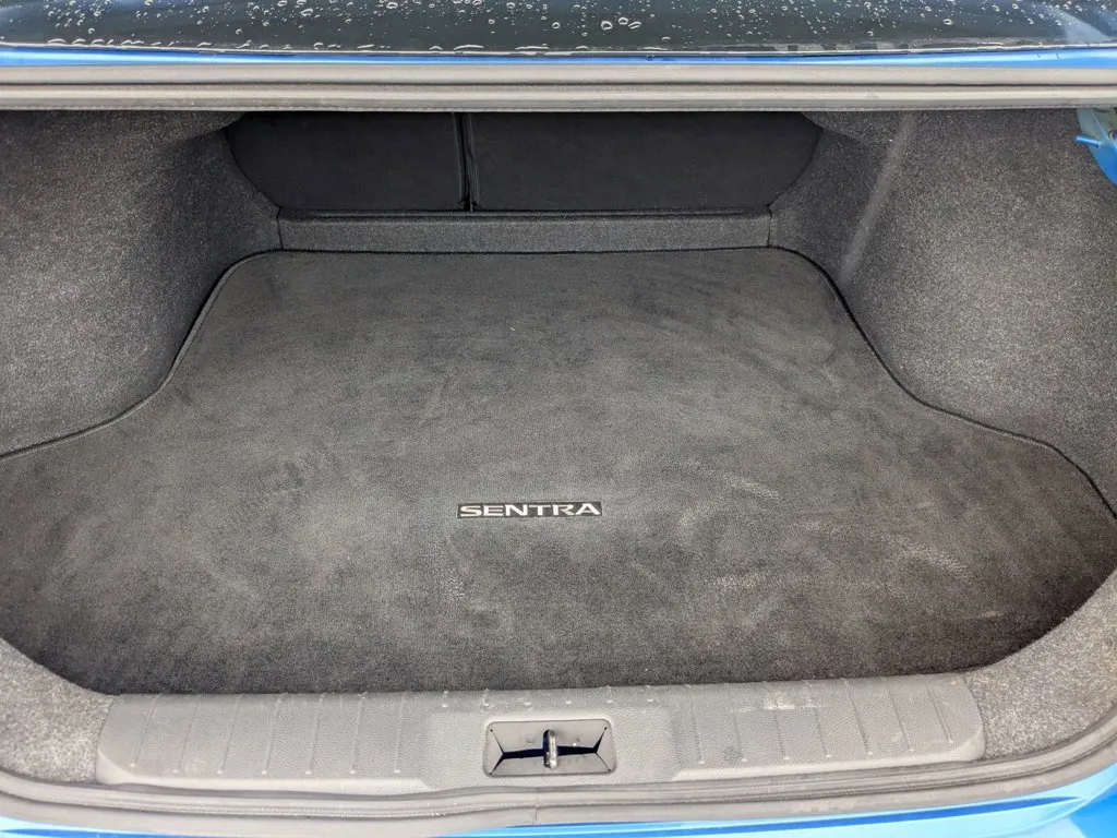 2021 Nissan Sentra SR thumbnail 26