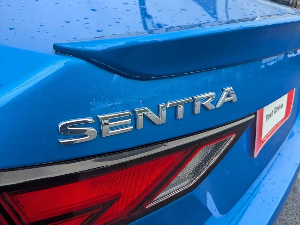 2021 Nissan Sentra SR thumbnail 31