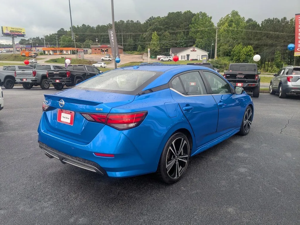 2021 Nissan Sentra SR thumbnail 5