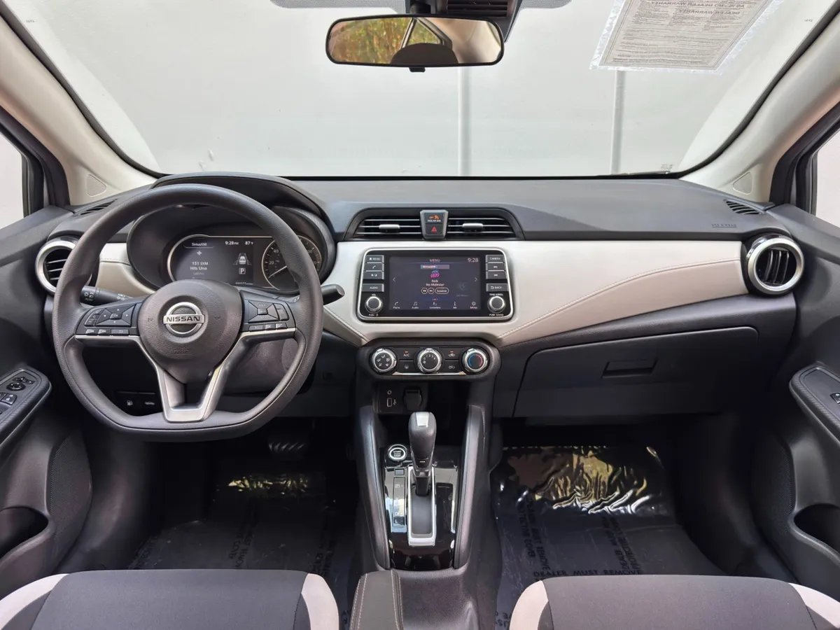 2021 Nissan Versa SV thumbnail 11