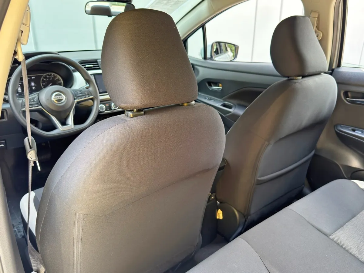 2021 Nissan Versa SV thumbnail 28