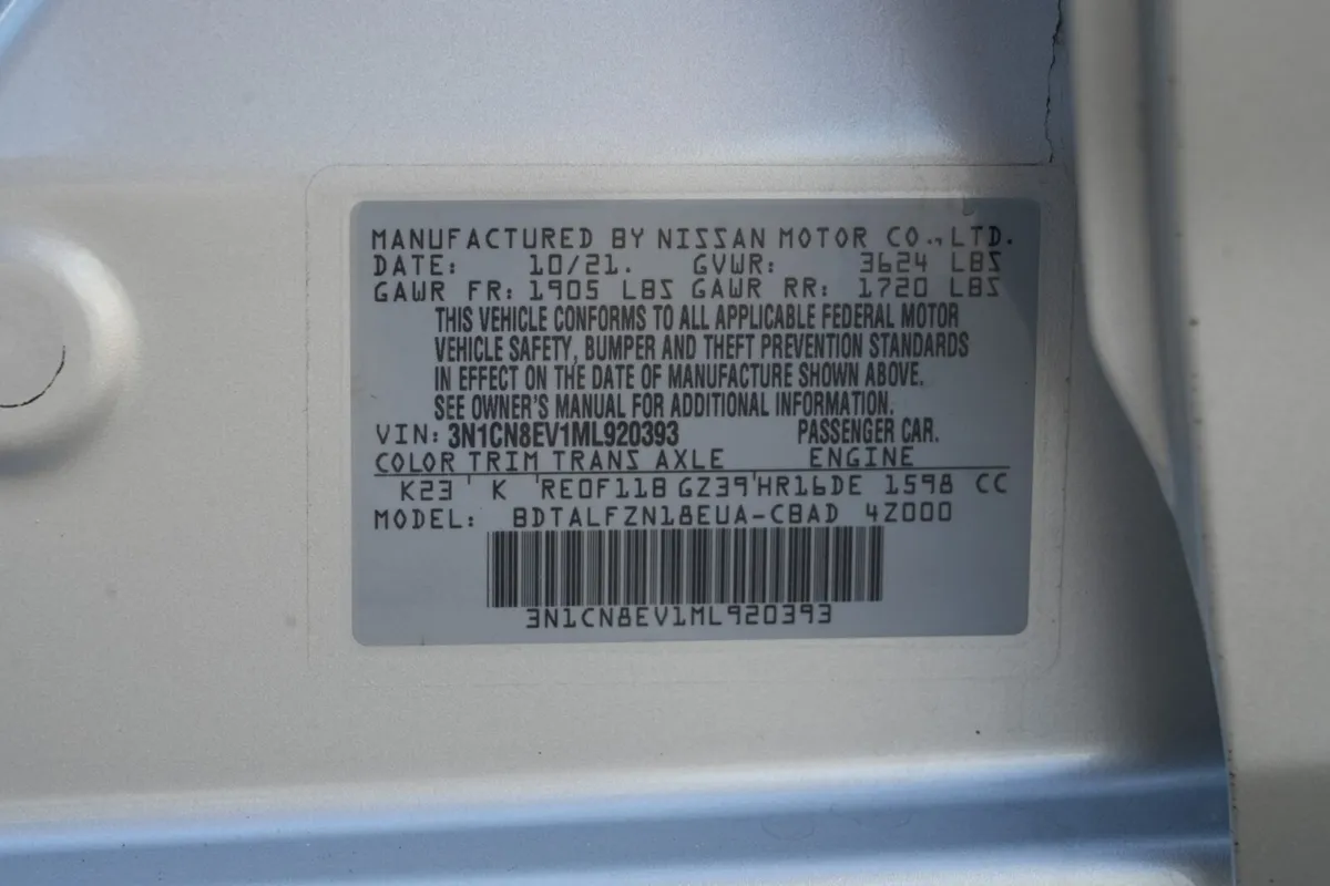 2021 Nissan Versa SV thumbnail 38