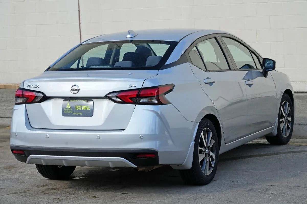 2021 Nissan Versa SV thumbnail 44