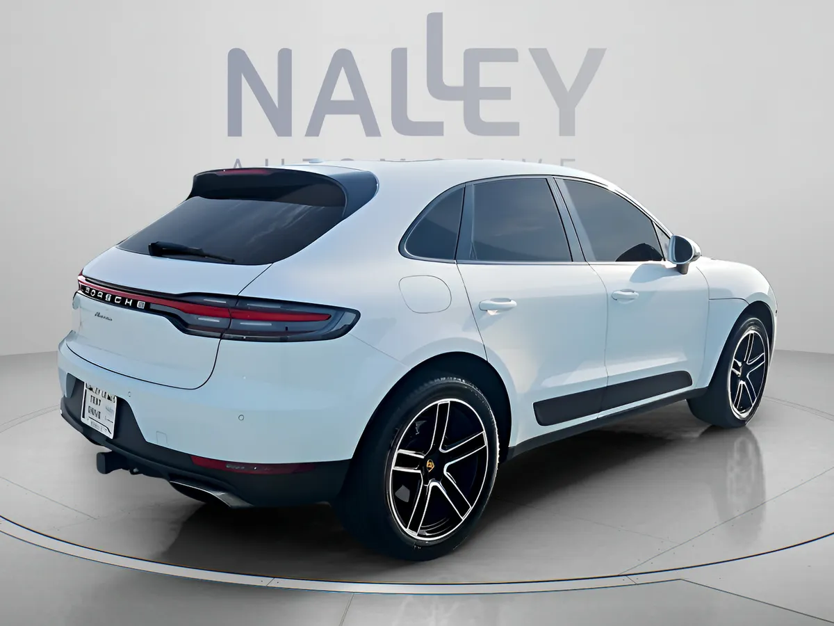 2021 Porsche Macan Base thumbnail 6