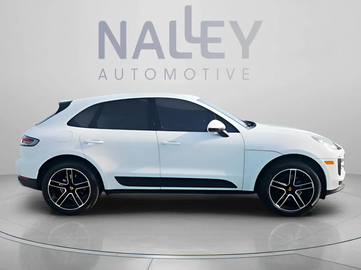 2021 Porsche Macan Base thumbnail 7