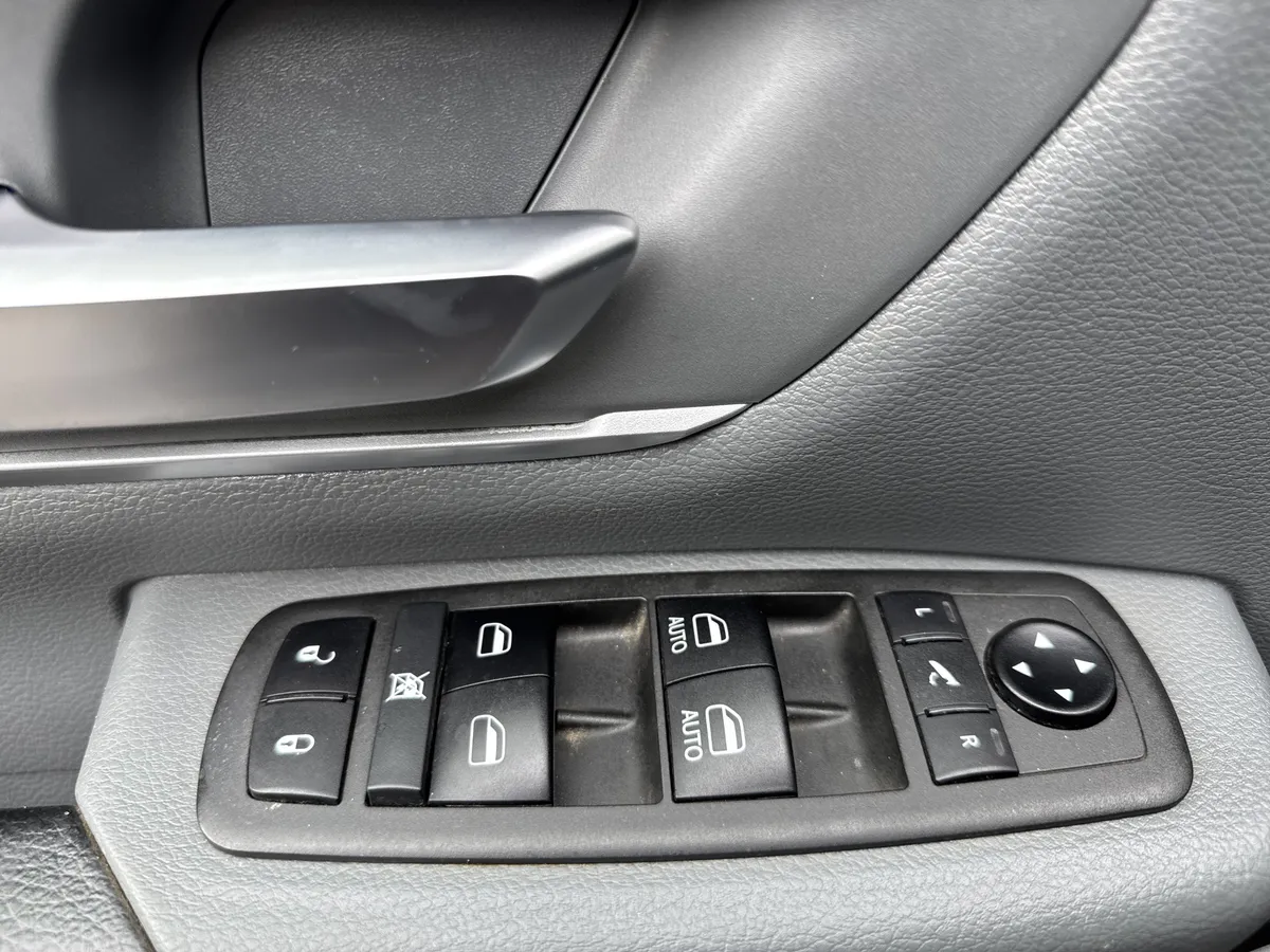 2021 Ram 1500 Big Horn thumbnail 13