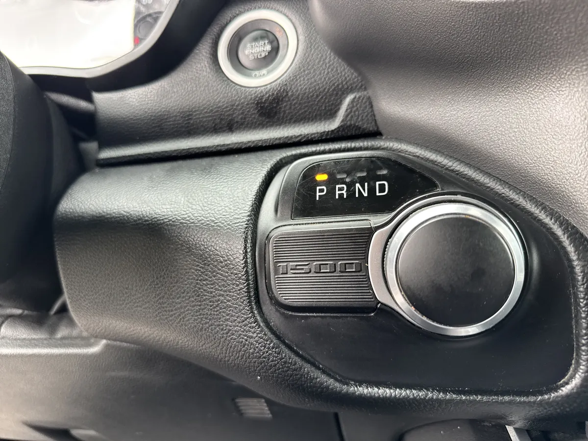 2021 Ram 1500 Big Horn thumbnail 23