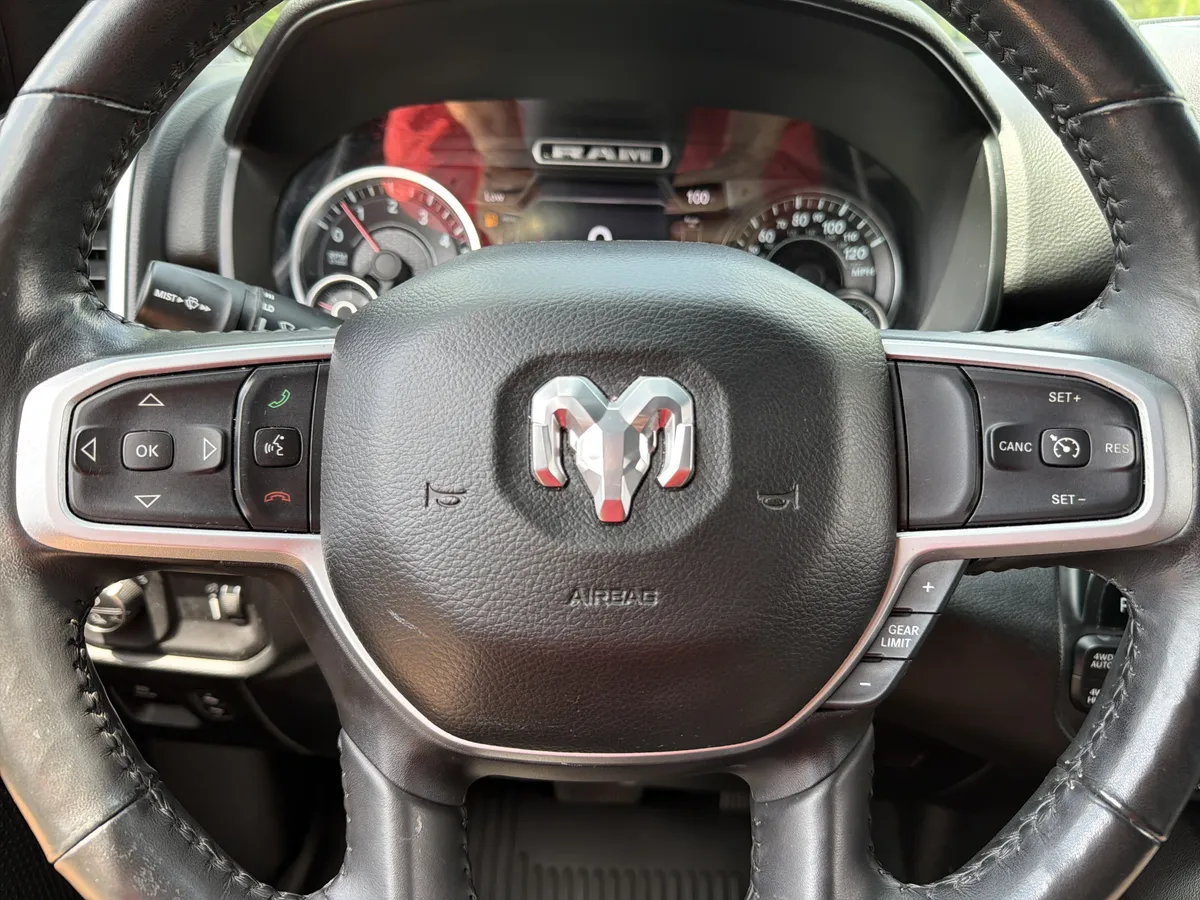 2021 Ram 1500 Big Horn thumbnail 10