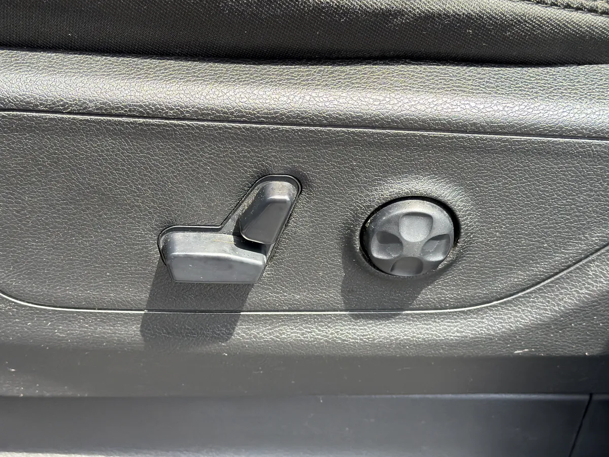 2021 Ram 1500 Big Horn thumbnail 16