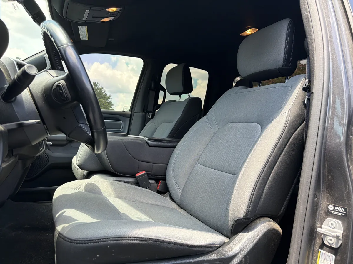 2021 Ram 1500 Big Horn thumbnail 6