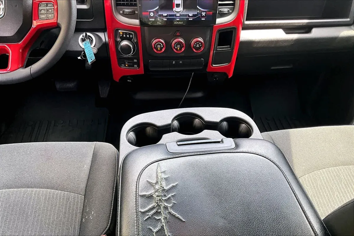 2021 Ram 1500 Classic Tradesman thumbnail 17