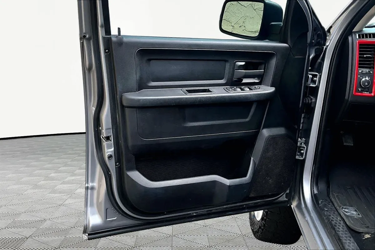 2021 Ram 1500 Classic Tradesman thumbnail 22