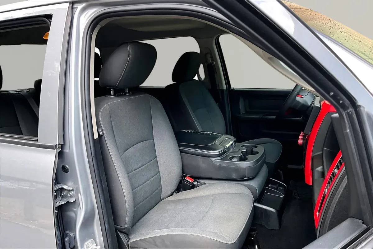 2021 Ram 1500 Classic Tradesman thumbnail 9
